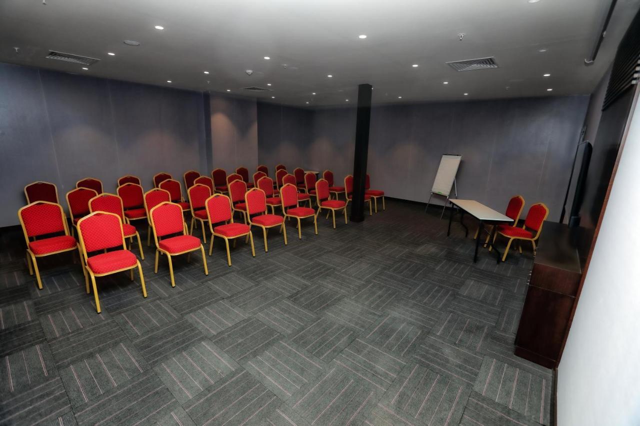 The Green Park ガズィアンテプ エクステリア 写真 The meeting room