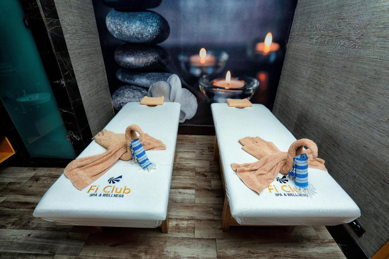 The Green Park ガズィアンテプ エクステリア 写真 Massage beds at a spa