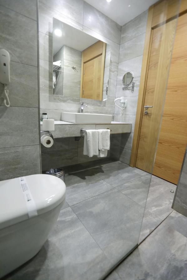 The Green Park ガズィアンテプ エクステリア 写真 Bathroom in a hotel